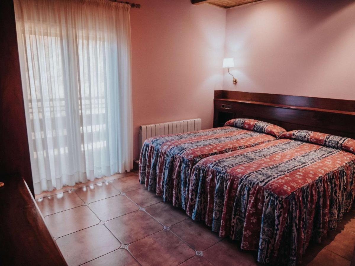 Hostal Les Fonts Castellar De N'Hug Εξωτερικό φωτογραφία