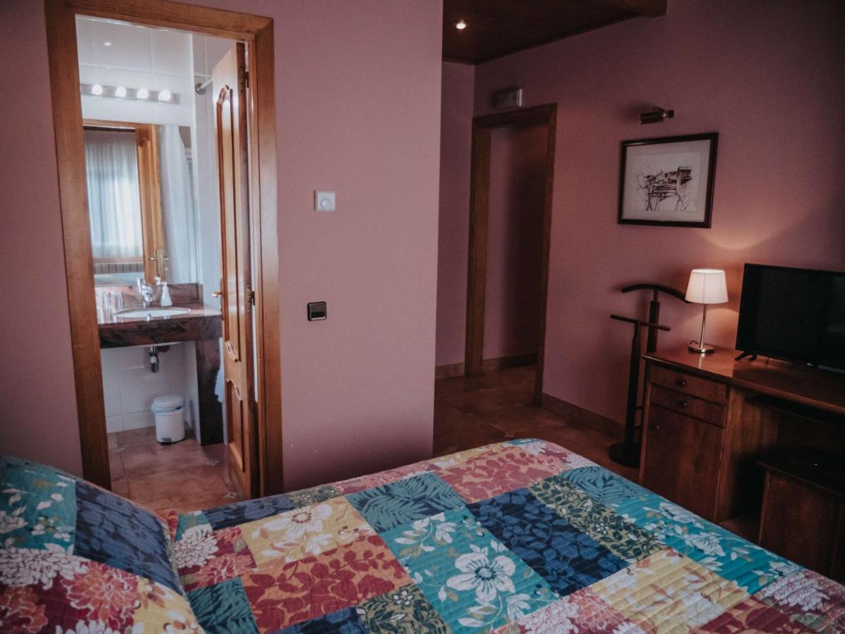 Hostal Les Fonts Castellar De N'Hug Εξωτερικό φωτογραφία