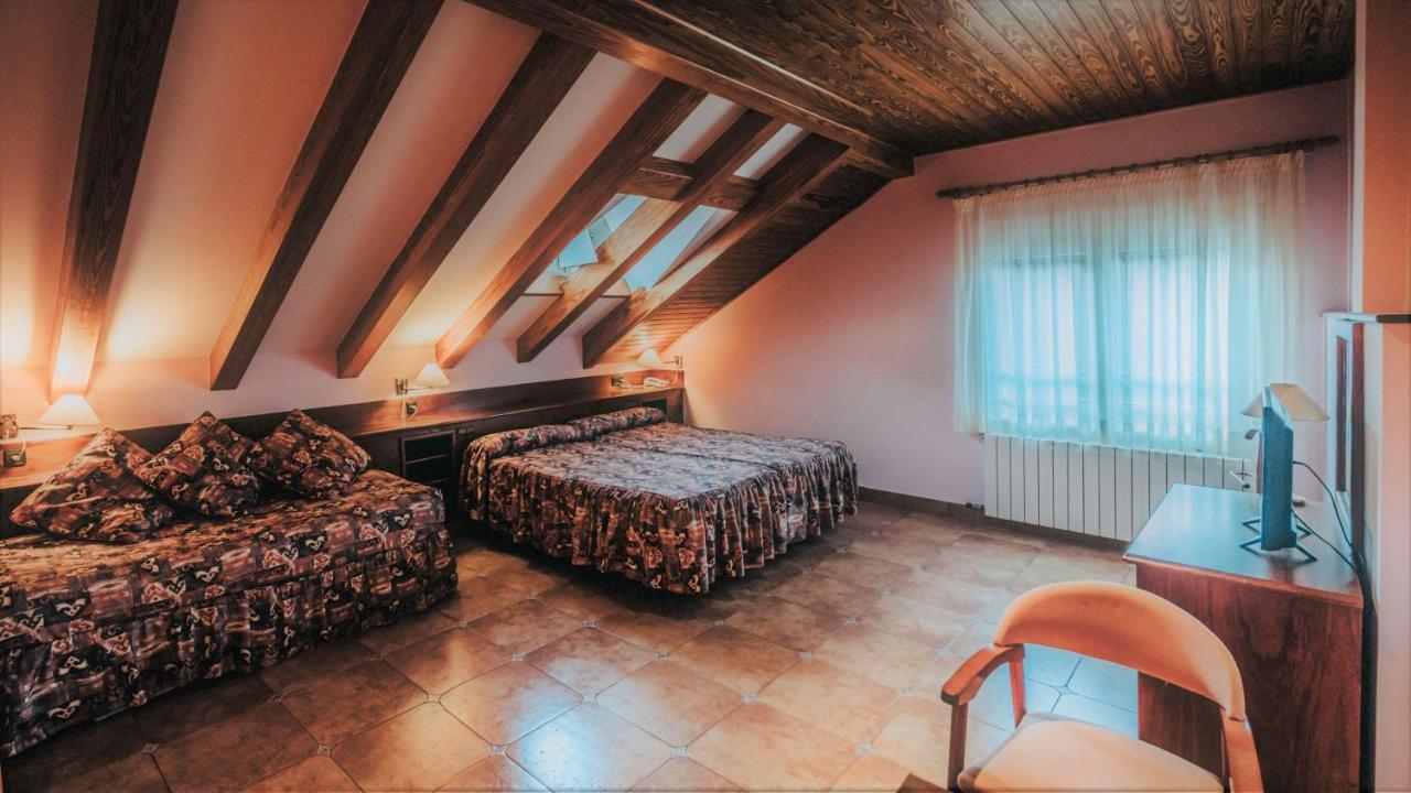 Hostal Les Fonts Castellar De N'Hug Εξωτερικό φωτογραφία