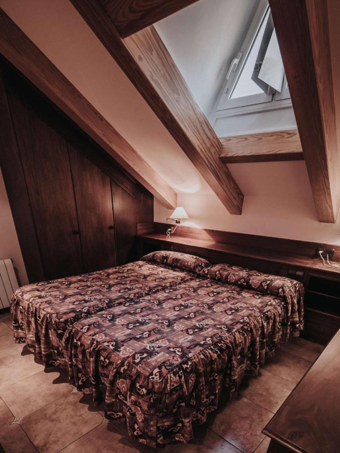 Hostal Les Fonts Castellar De N'Hug Εξωτερικό φωτογραφία