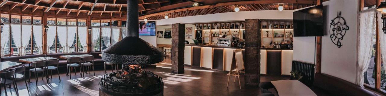 Hostal Les Fonts Castellar De N'Hug Εξωτερικό φωτογραφία