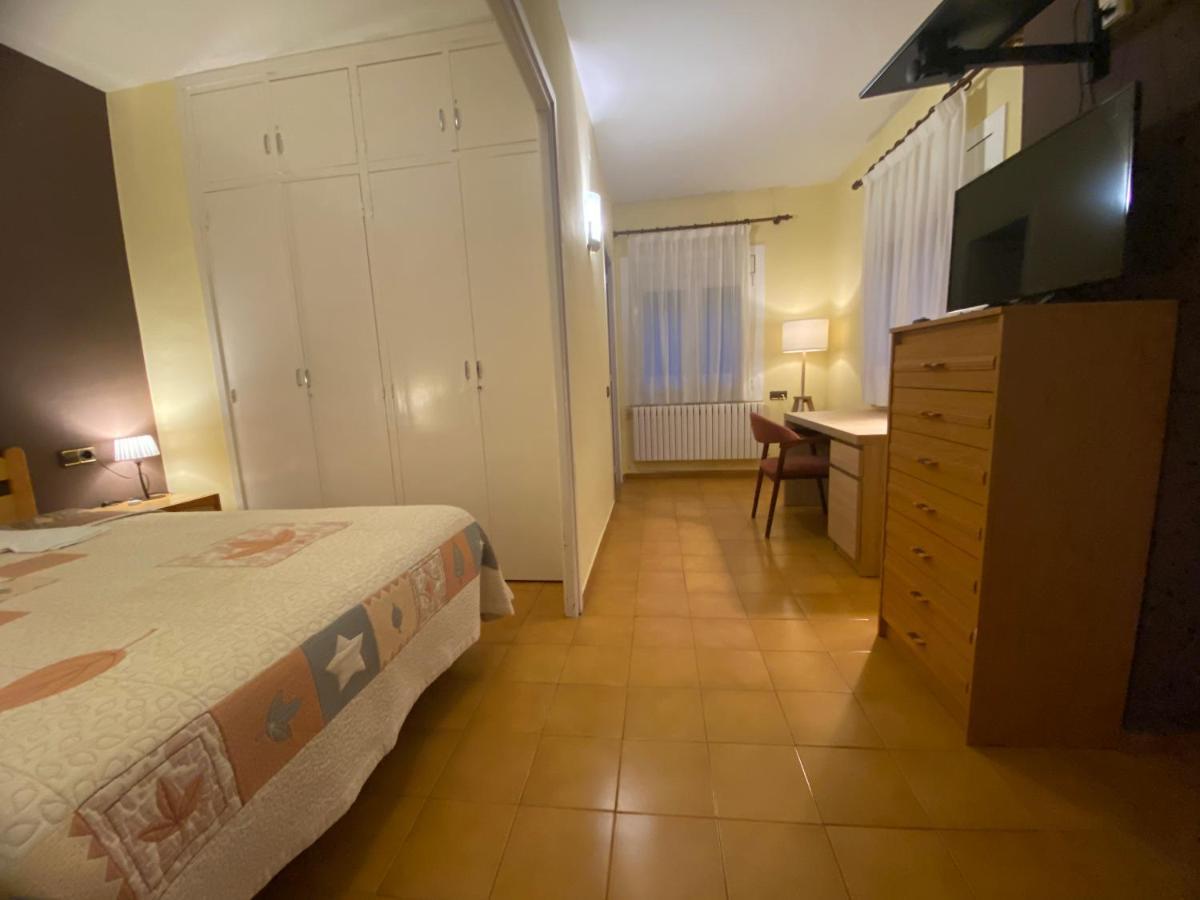 Hostal Les Fonts Castellar De N'Hug Εξωτερικό φωτογραφία