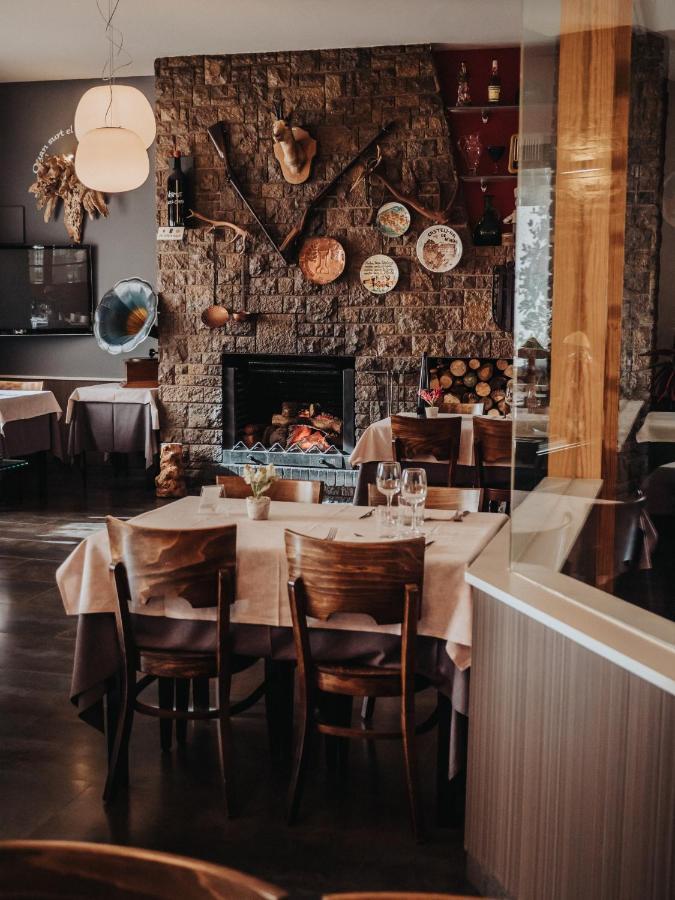 Hostal Les Fonts Castellar De N'Hug Εξωτερικό φωτογραφία