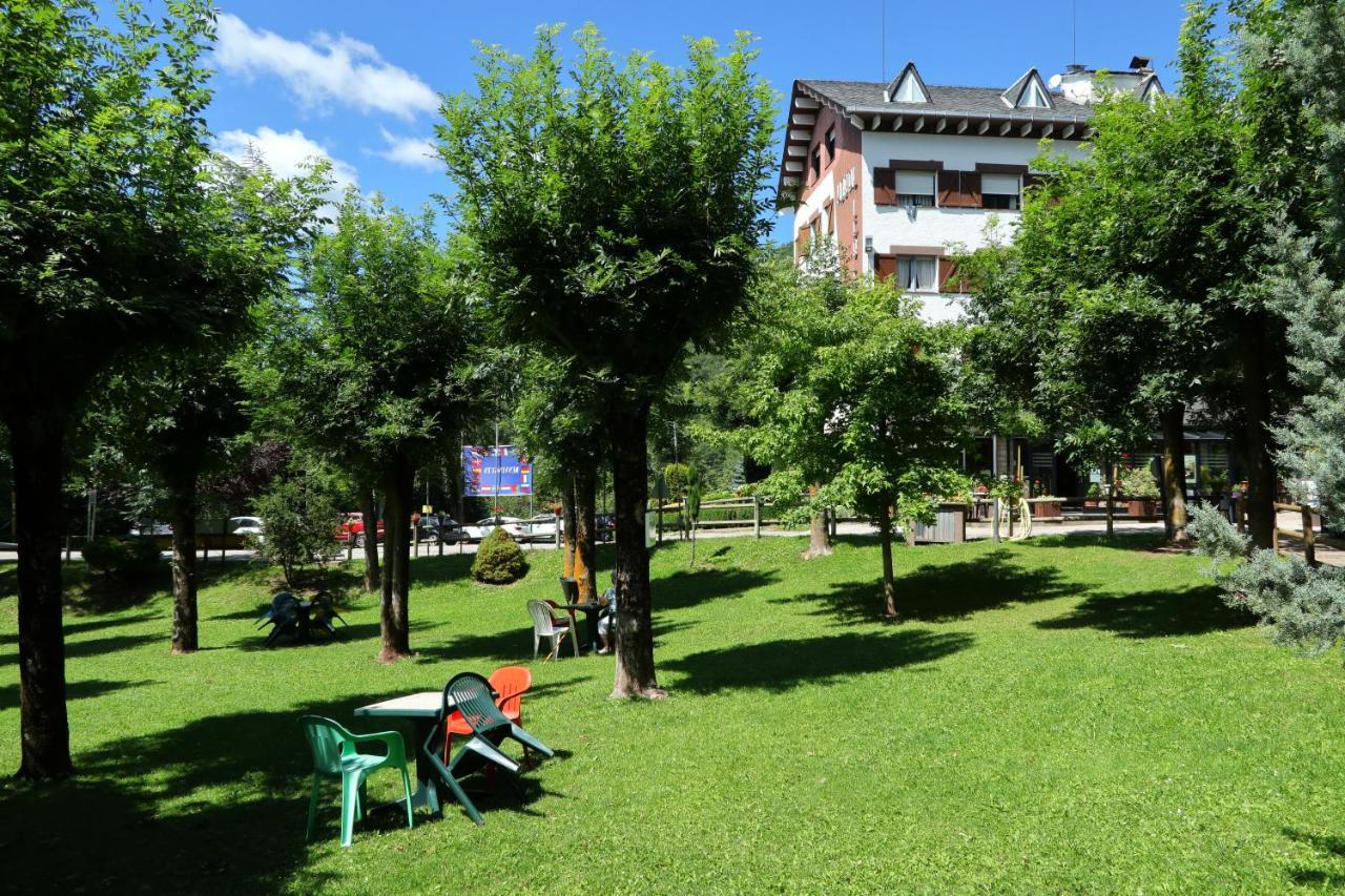 Hostal Les Fonts Castellar De N'Hug Εξωτερικό φωτογραφία